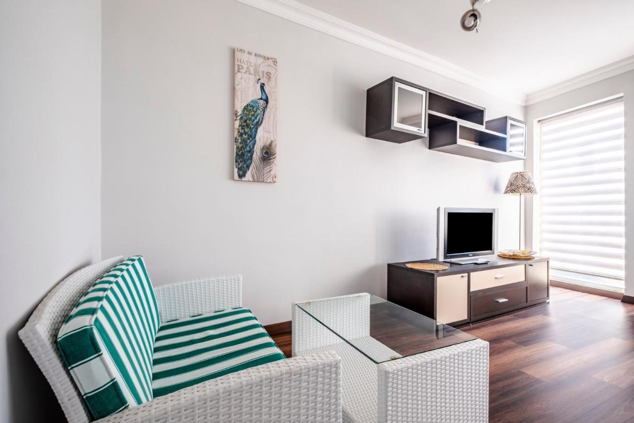Sleek Flat 50 M To Bull Statue In Kadikoy Apartment Istanbul Ngoại thất bức ảnh