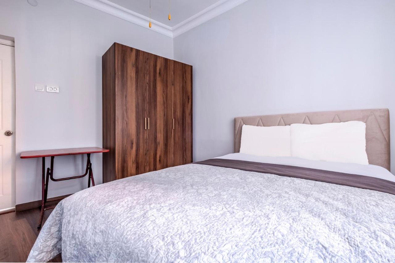 Sleek Flat 50 M To Bull Statue In Kadikoy Apartment Istanbul Ngoại thất bức ảnh